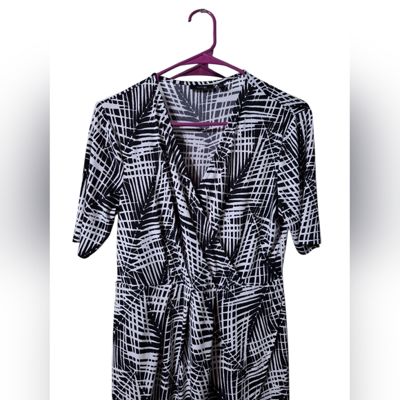 Apt 9 S Women’s Size  PL Dress Short Sleeve Stretch Wrap Black/white Print Knee - Picture 2 of 4